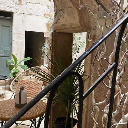 Les Fresques De Leon Apartment Tournus Ngoại thất bức ảnh
